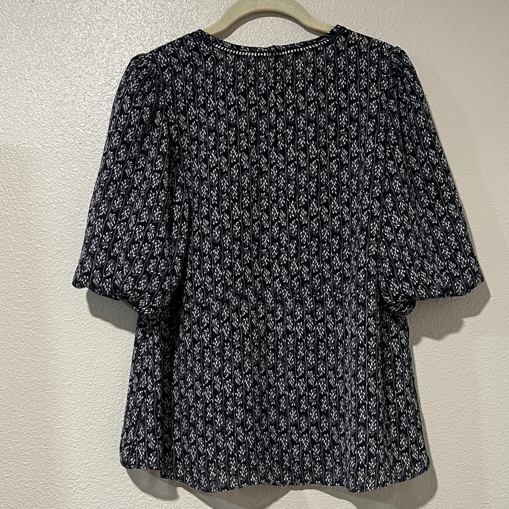 Ann Taylor Petite Floral Blouse - Picture 5 of 9